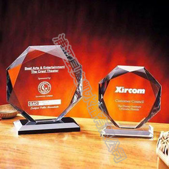 水晶獎(jiǎng)牌76