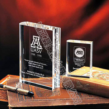 水晶獎(jiǎng)牌77