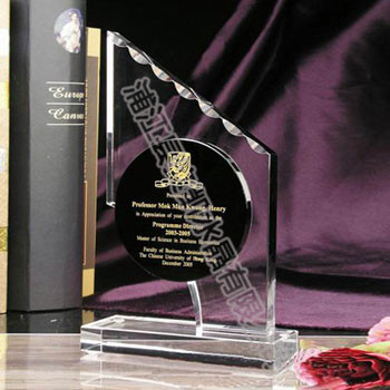 水晶獎(jiǎng)牌82