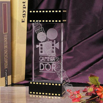 水晶獎(jiǎng)牌83