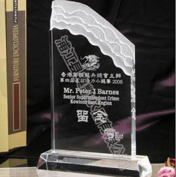 水晶獎(jiǎng)牌84